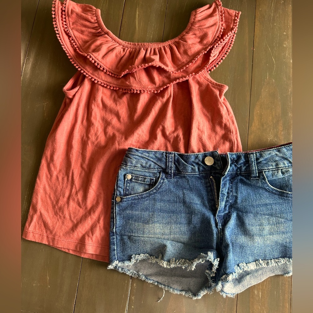 Girls Outfit. New. Old Navy Shirt. Tommy Hilfiger shorts. Size 8.